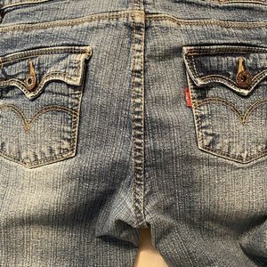 Girls Levi’s jeans